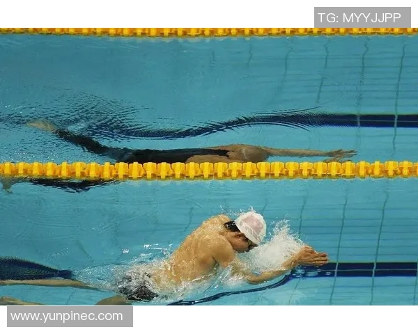 蛙泳技巧全面解析：提升速度与耐力的训练方法与注意事项