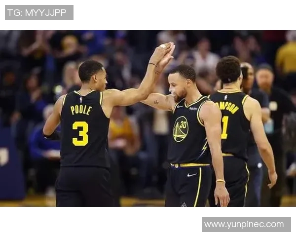 2017年NBA季后赛勇士对阵灰熊精彩回放全程回顾与分析